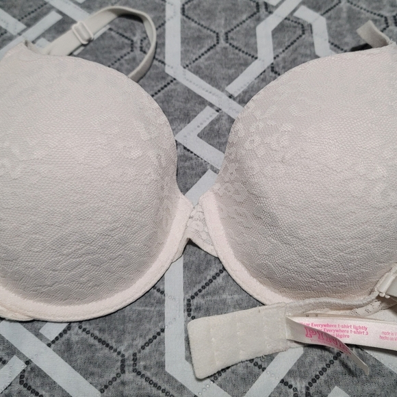 Bras - Picture 5 of 6